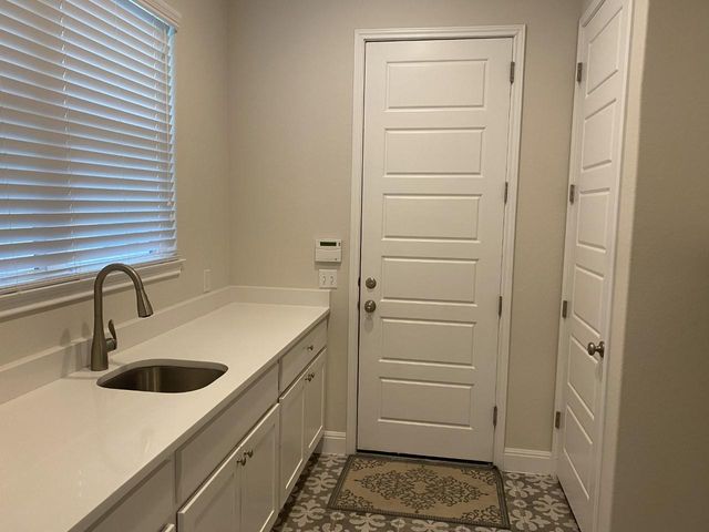 1216 Forest ST, Georgetown, TX 78626