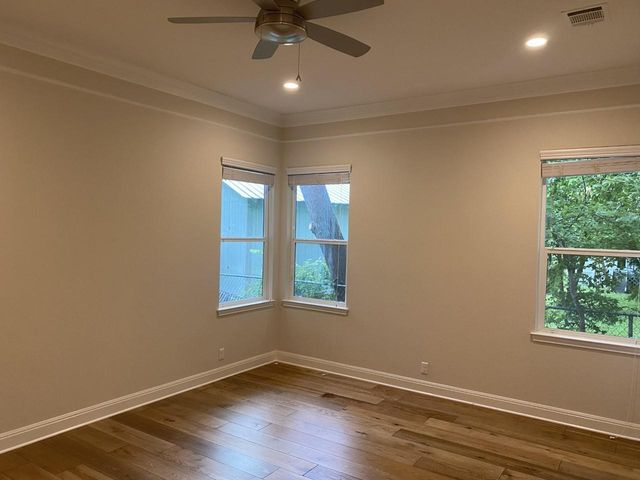 1216 Forest ST, Georgetown, TX 78626