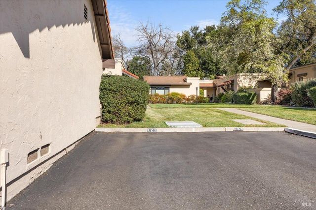 123 La Mancha Dr, Sonoma, CA 95476