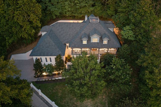 937 Travelers Ct, Nashville, TN 37220