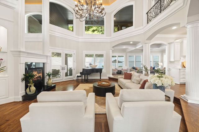 937 Travelers Ct, Nashville, TN 37220