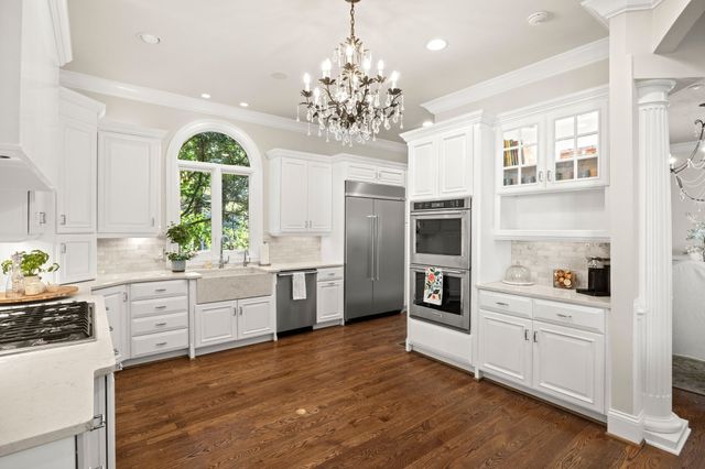 937 Travelers Ct, Nashville, TN 37220