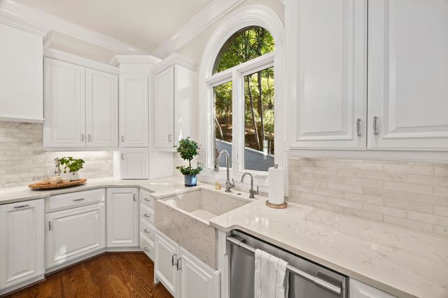 937 Travelers Ct, Nashville, TN 37220