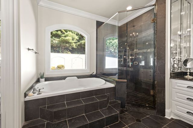 937 Travelers Ct, Nashville, TN 37220