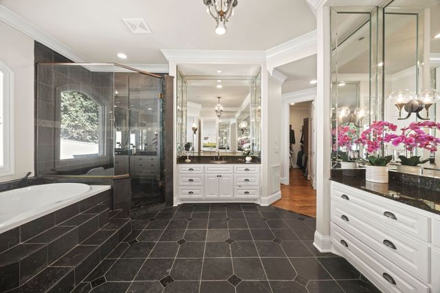 937 Travelers Ct, Nashville, TN 37220