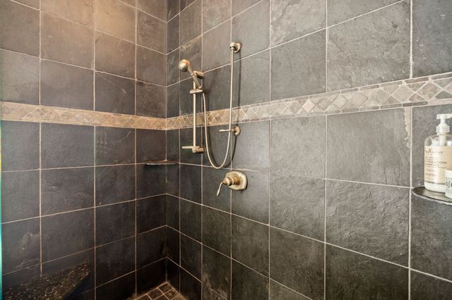 937 Travelers Ct, Nashville, TN 37220