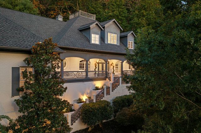 937 Travelers Ct, Nashville, TN 37220