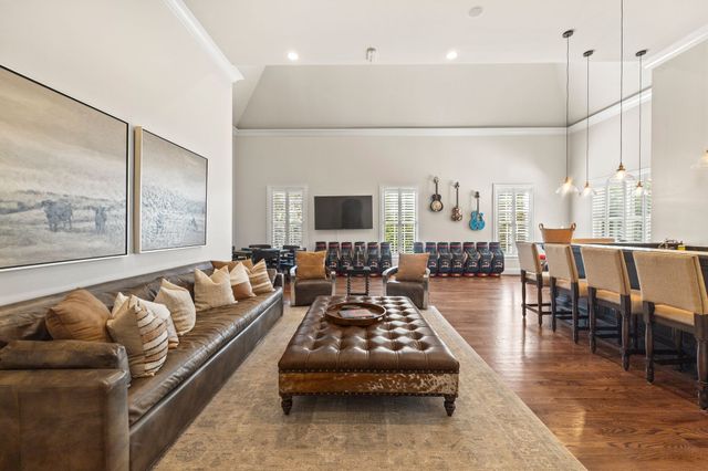 937 Travelers Ct, Nashville, TN 37220