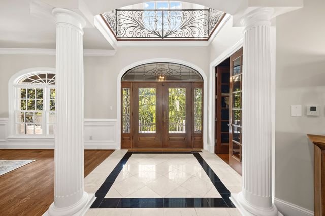 937 Travelers Ct, Nashville, TN 37220