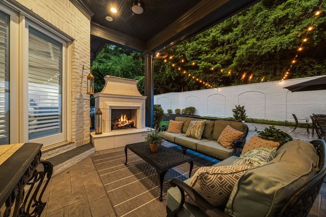 937 Travelers Ct, Nashville, TN 37220