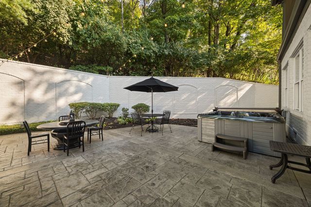 937 Travelers Ct, Nashville, TN 37220