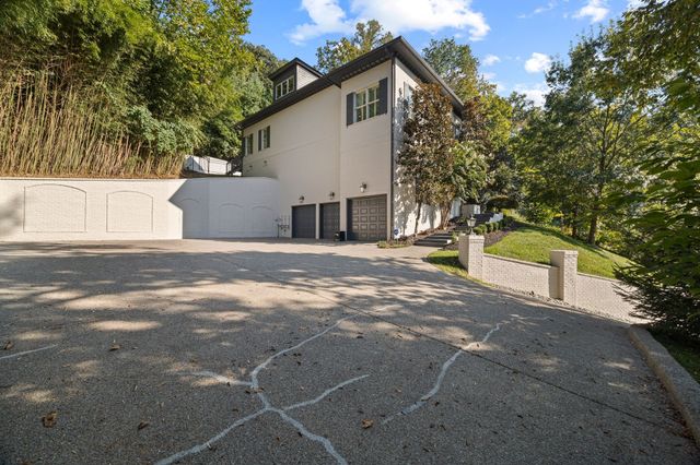 937 Travelers Ct, Nashville, TN 37220