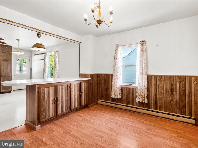 3 W GEORGE ST, Walkersville, MD 21793