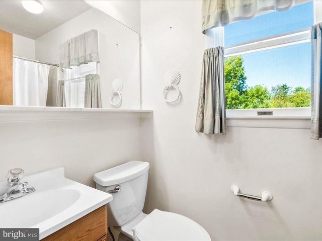 3 W GEORGE ST, Walkersville, MD 21793