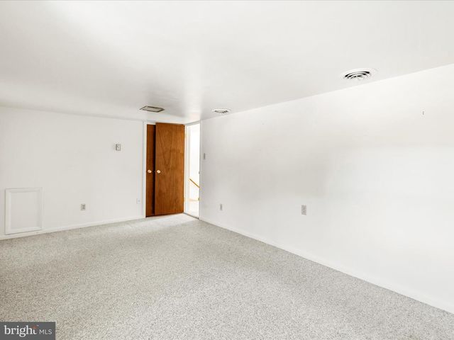 3 W GEORGE ST, Walkersville, MD 21793
