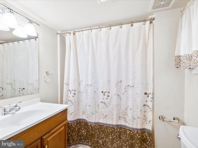 3 W GEORGE ST, Walkersville, MD 21793