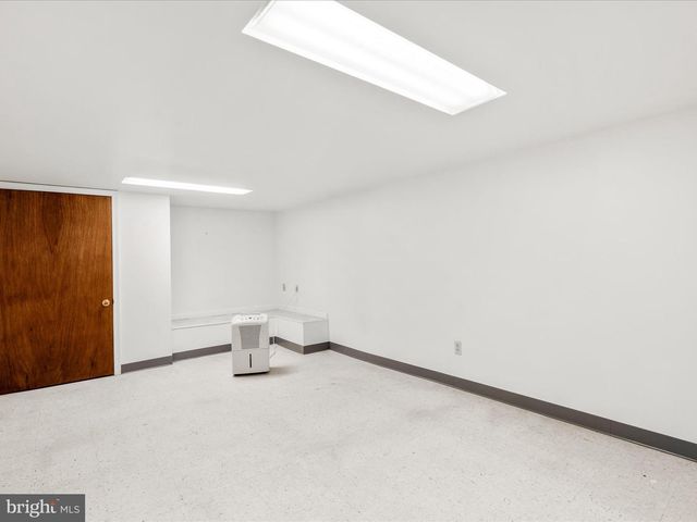 3 W GEORGE ST, Walkersville, MD 21793