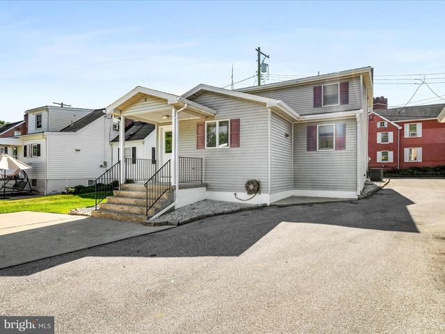 3 W GEORGE ST, Walkersville, MD 21793