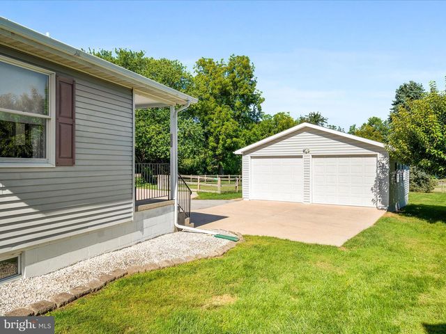 3 W GEORGE ST, Walkersville, MD 21793