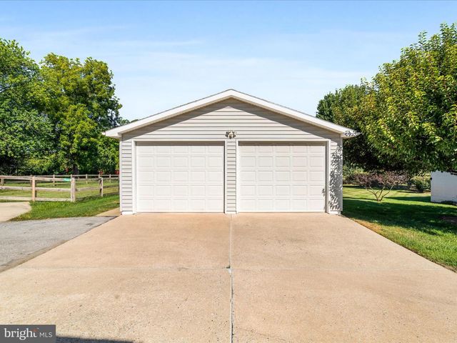 3 W GEORGE ST, Walkersville, MD 21793