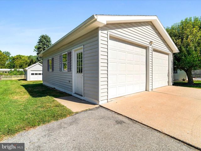 3 W GEORGE ST, Walkersville, MD 21793