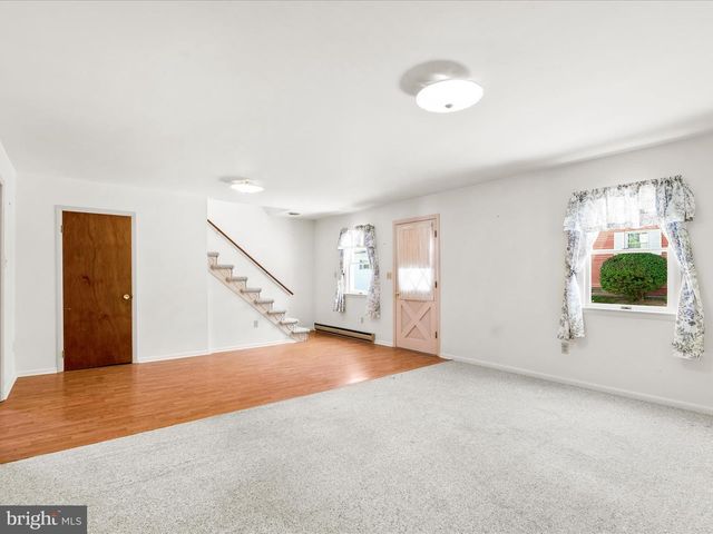3 W GEORGE ST, Walkersville, MD 21793