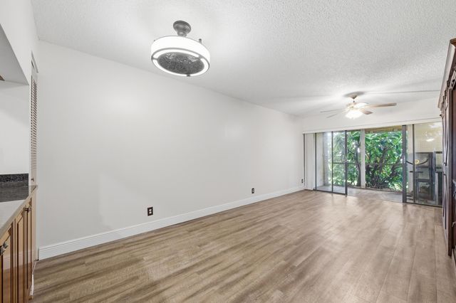 1981 W Woolbright Road E101, Boynton Beach, FL 33426