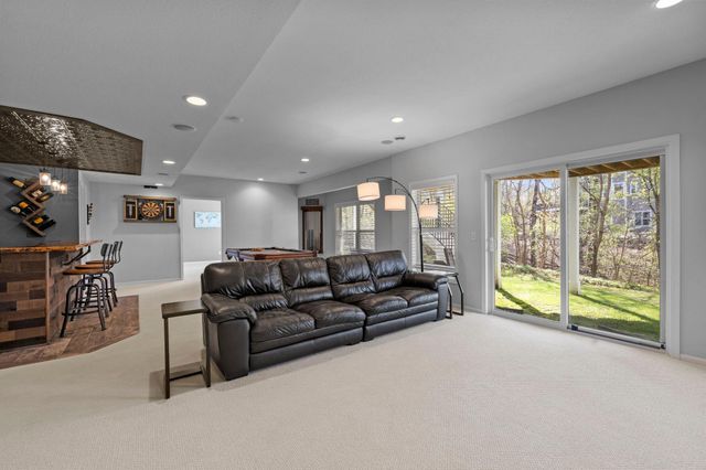 16725 56th Avenue N, Plymouth, MN 55446
