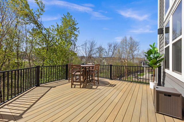 16725 56th Avenue N, Plymouth, MN 55446