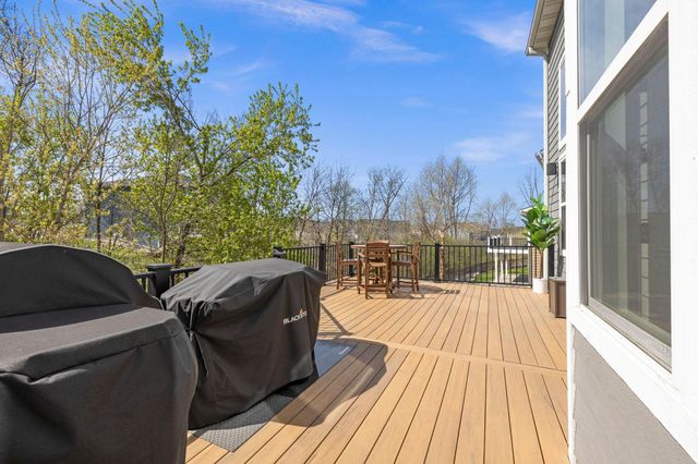 16725 56th Avenue N, Plymouth, MN 55446