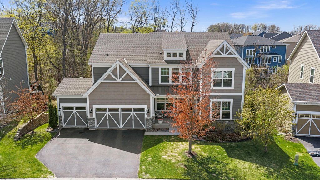 16725 56th Avenue N, Plymouth, MN 55446