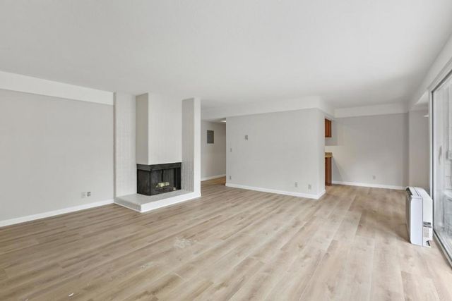 500 W Middlefield Road 18, Mountain View, CA 94043