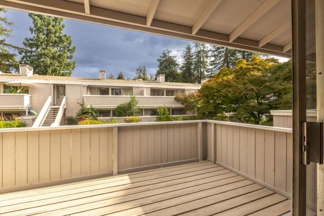 500 W Middlefield Road 18, Mountain View, CA 94043