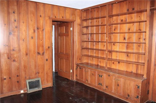 2003 S Elm Street, Pittsburg, KS 66762