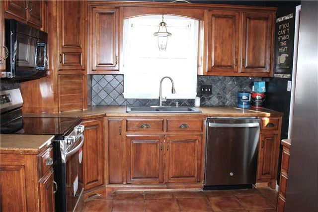 2003 S Elm Street, Pittsburg, KS 66762