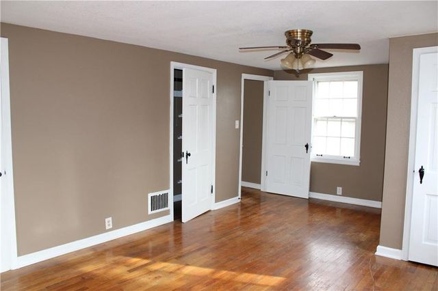 2003 S Elm Street, Pittsburg, KS 66762