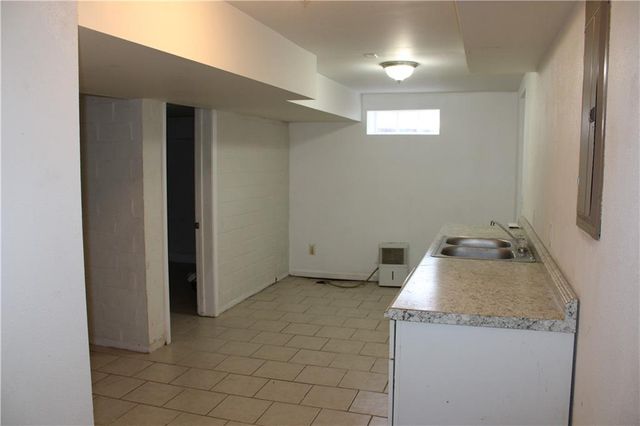 2003 S Elm Street, Pittsburg, KS 66762