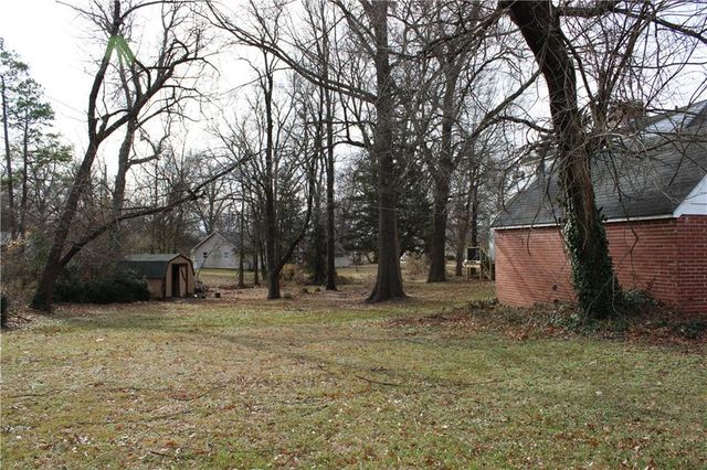 2003 S Elm Street, Pittsburg, KS 66762