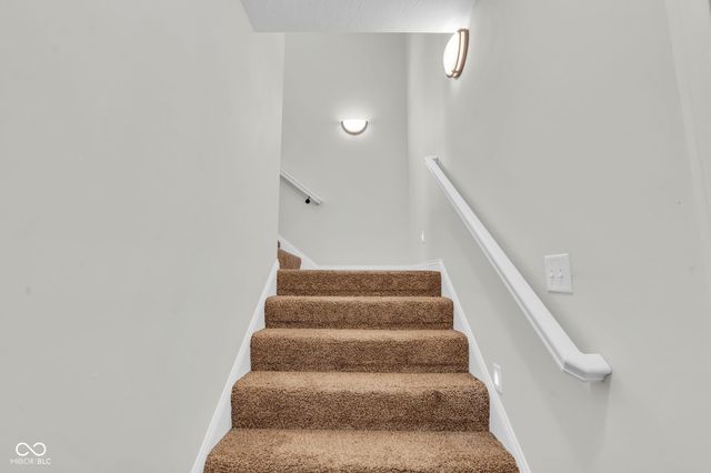 2570 Coneflower Court, Columbus, IN 47201