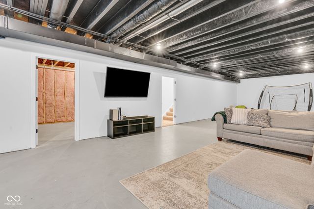 2570 Coneflower Court, Columbus, IN 47201