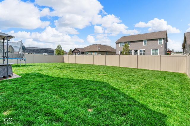 2570 Coneflower Court, Columbus, IN 47201