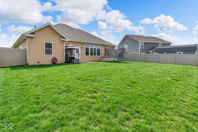 2570 Coneflower Court, Columbus, IN 47201