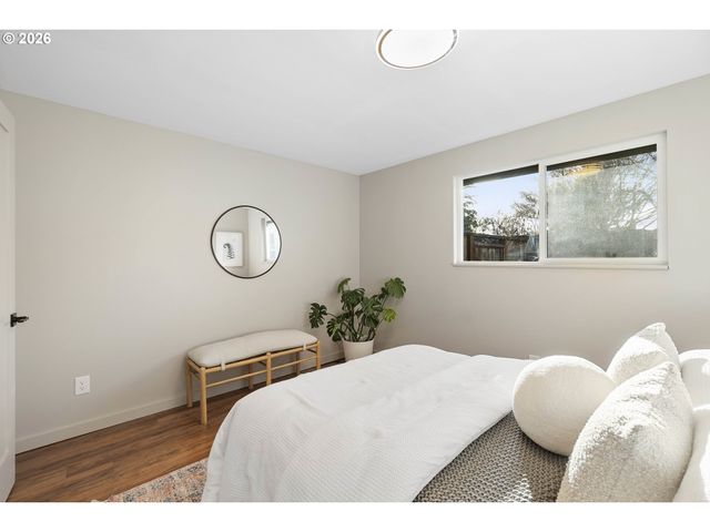 5520 Se REEDWAY St, Portland, OR 97206