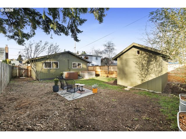 5520 Se REEDWAY St, Portland, OR 97206