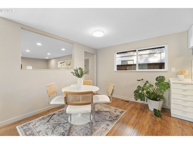 5520 Se REEDWAY St, Portland, OR 97206