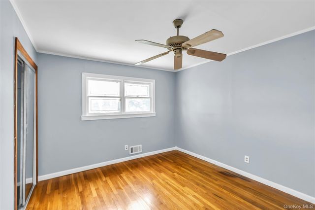 86 W 17th Street, Deer Park, NY 11729