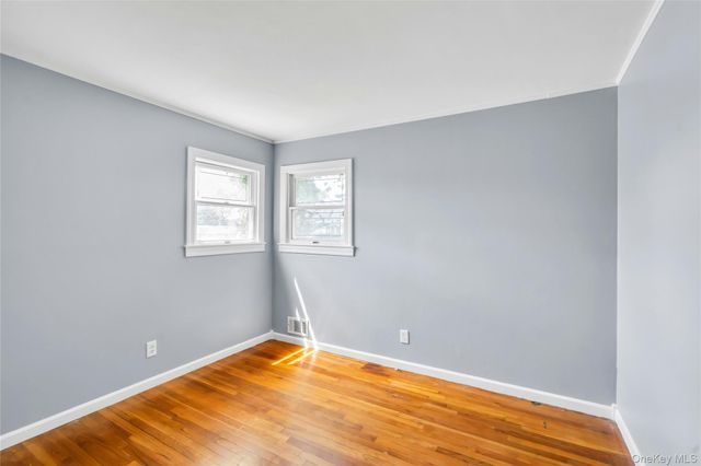 86 W 17th Street, Deer Park, NY 11729