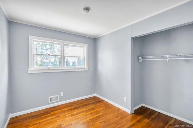 86 W 17th Street, Deer Park, NY 11729