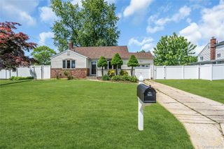 86 W 17th Street, Deer Park, NY 11729