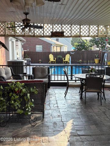 4501 Summitt Dr, Louisville, KY 40229